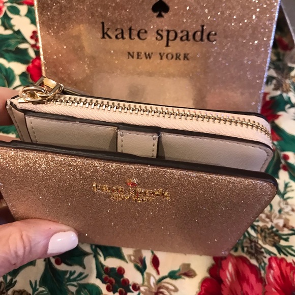 🌟KATE SPADE WALLET NWT 🎉HOST PICK - Picture 5 of 16